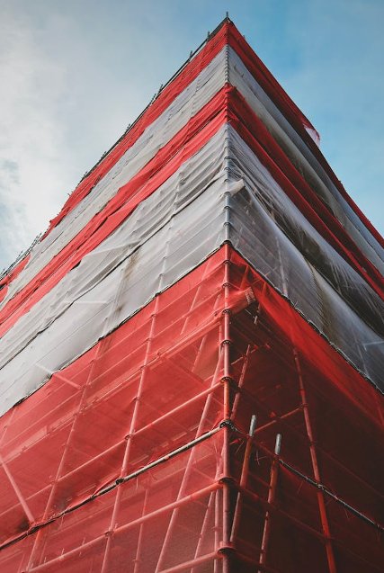 Construction Debris Netting: 8 Factors to Consider Before Choosing the Right One