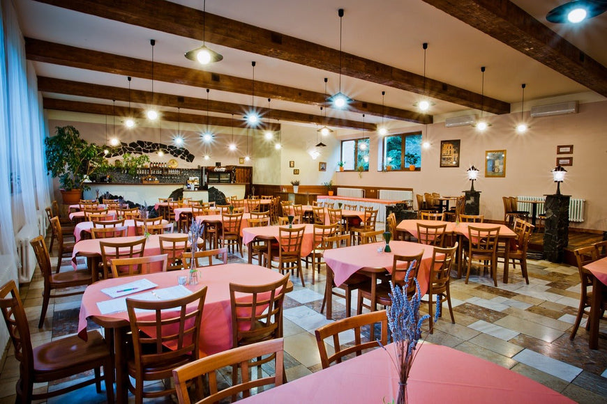 Sound Curtains for Restaurants: A Guide to Using Acoustic Curtains in Your Restaurant